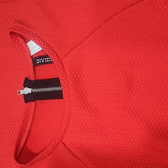 H & M Sleeveless Red Dress. 10 - Picture 11 of 13